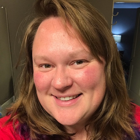 Meet your Posher, Katrina - Picture 4 of 5